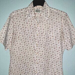 Vintage 70’s Kmart shirt size medium (15-15 ½) Disco, Dagger Collar